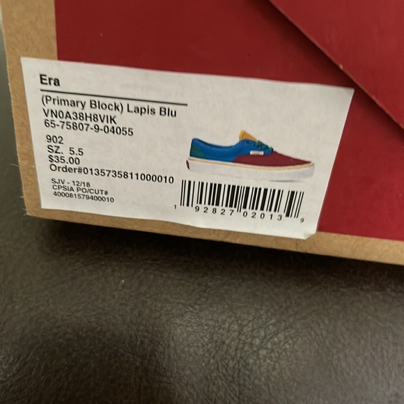 Vans - Picture 4 of 4